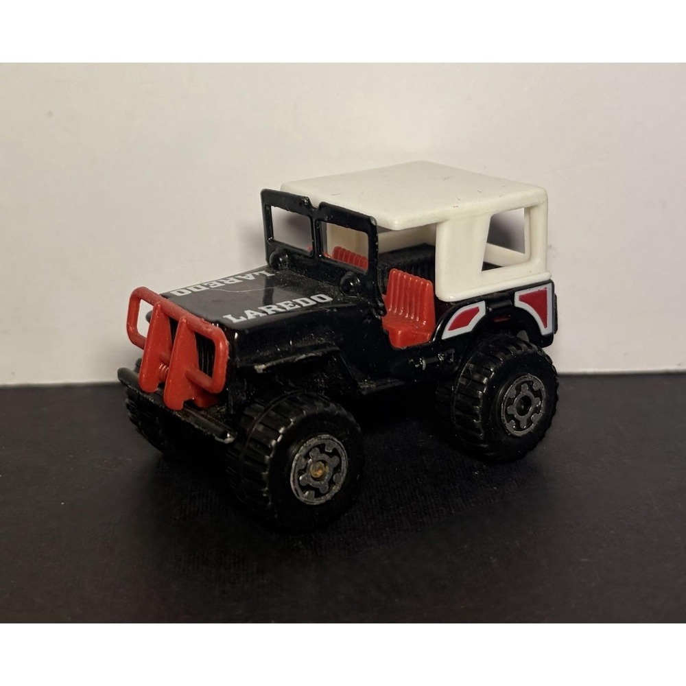 Vintage 1981 Matchbox #20 Black 4X4 Jeep Laredo Macau White Red Black